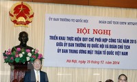 越南国会常务委员会和祖国阵线中央委员会主席团提高配合举行接触选民活动质量