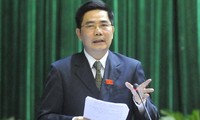 越南农业与农村发展部部长高德发就重组农业结构做出说明