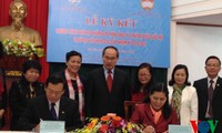 力争提高越南国会和人民议会女代表比例