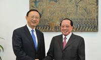中国和柬埔寨深化全面战略合作