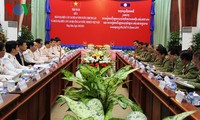 越南和老挝加强在维护政治安全和社会秩序中的合作