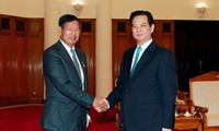 阮晋勇总理会见缅甸宣传部长吴耶图