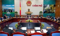 越南政府一月工作例会讨论多项重要问题