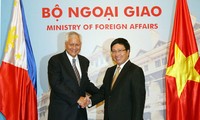 越南与菲律宾战略伙伴联合工作委员会会议在菲律宾举行