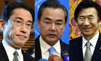 韩中日举行三方外交部长会议