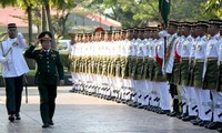 增进越南与马来西亚人民和军队之间的友谊与合作