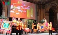 羊年春节庆祝活动在法英俄举行