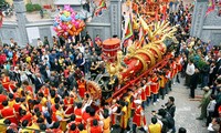 初春庙会在越南全国各地纷纷举行