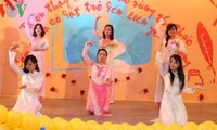 在加拿大越南留学生举行精彩纷呈的春节庆祝晚会
