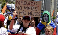 委内瑞拉民众示威反对美国对委实施制裁