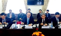 印共和印共（马）领导人会见越南祖国阵线中央委员会主席阮善仁