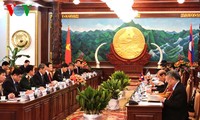 张晋创主席同老挝人民革命党中央总书记、国家主席朱马里举行会谈