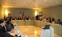 越南融入国际经济座谈会在阿根廷举行