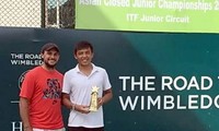 越南网球选手喜获冠军