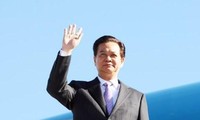 越南政府总理阮晋勇启程出席第26届东盟峰会