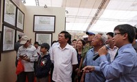 “黄沙长沙归属越南——历史证据和法律依据”地图及资料展在宁平省举行
