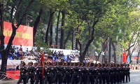 南方解放国家统一40周年纪念活动总排练在胡志明市举行