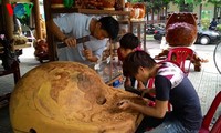 承天顺化省举行“传统手工艺品中的顺化印象、越南特色”学术研讨会
