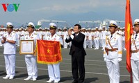越南人民海军部队成立60周年暨人民武装力量英雄称号颁授仪式在庆和省举行