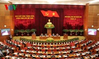 越南共产党第11届中央委员会第11次全体会议开幕