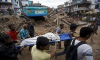 尼泊尔停止地震搜救行动