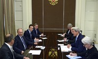 俄总统在索契会见美国国务卿