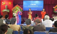 “学习胡志明主席道德榜样”文学、艺术和新闻作品创作宣传比赛颁奖仪式在河内举行
