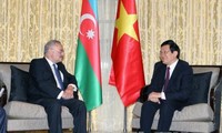 越南国家主席张晋创会见阿塞拜疆总理阿尔图尔•拉西扎德