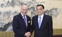 中国与法国一致同意加强多领域合作