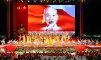 越南国内外继续举行多项活动纪念胡志明主席诞辰125周年