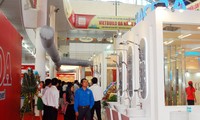 2015年工业贸易博览会在岘港市开幕
