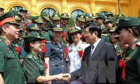 越南国家主席张晋创会见优秀女军人代表