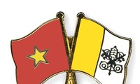 梵蒂冈非常驻越南特派员访问昆嵩省