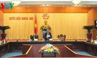 越南13届国会9次会议讨论《国会和人民议会监督活动法(草案)》