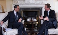 中英加强双边合作