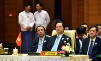 越南政府总理阮晋勇出席越南对缅甸投资系列活动