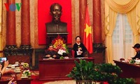 越南国家副主席阮氏缘会见人民公安力量80名先进典型