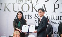 时装设计师邓氏明幸荣获2015年日本福冈亚洲文化奖