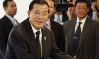 柬埔寨首相洪森高度评价越柬友好协会发挥的作用