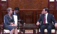 越南国家主席张晋创会见前来辞行拜会的各国驻越大使