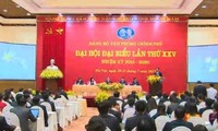 阮晋勇出席2015至2020年任期政府办公厅第25次党代会