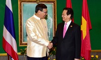 阮晋勇会见泰国立法议会主席和泰国公主