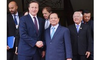 英国首相卡梅伦访问胡志明市