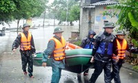 越南北部各省积极克服洪灾影响
