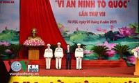 阮晋勇总理：要将“保卫祖国安全”竞赛运动与完成政治任务相结合