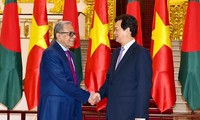 阮晋勇会见孟加拉国总统哈米德