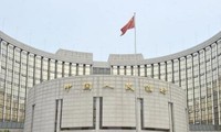 中国央行继续调整人民币汇率