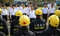 中国国务院总理李克强视察天津爆炸现场