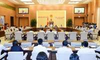 越南国会常委会第40次会议闭幕