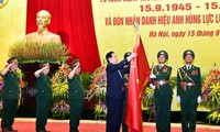 阮晋勇总理：建设先进现代的国防工业